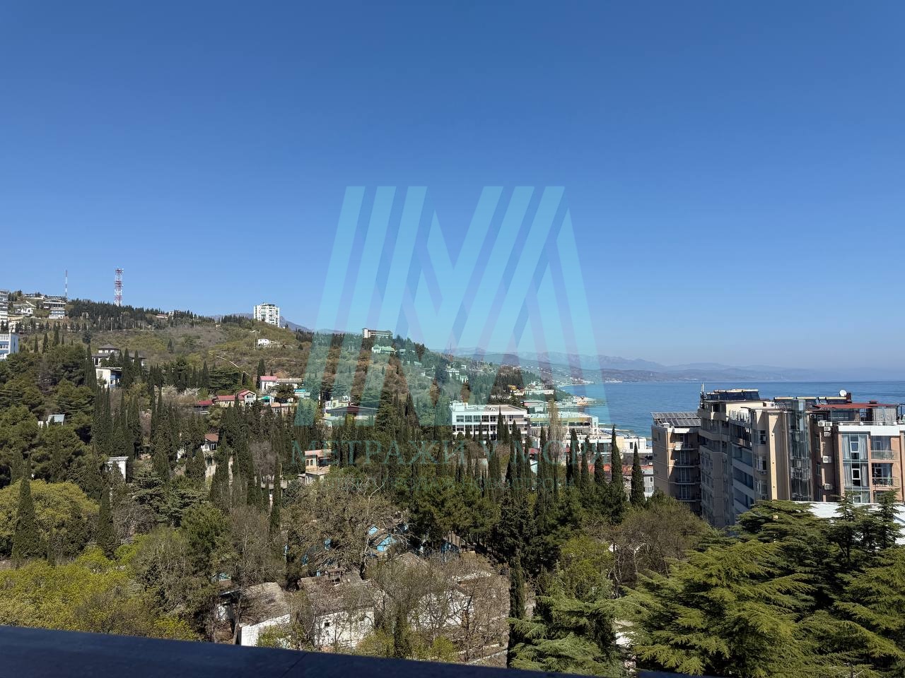 Апартаменты-студия с балконом, 29,2 м², 9/10 эт. в первой линии у моря