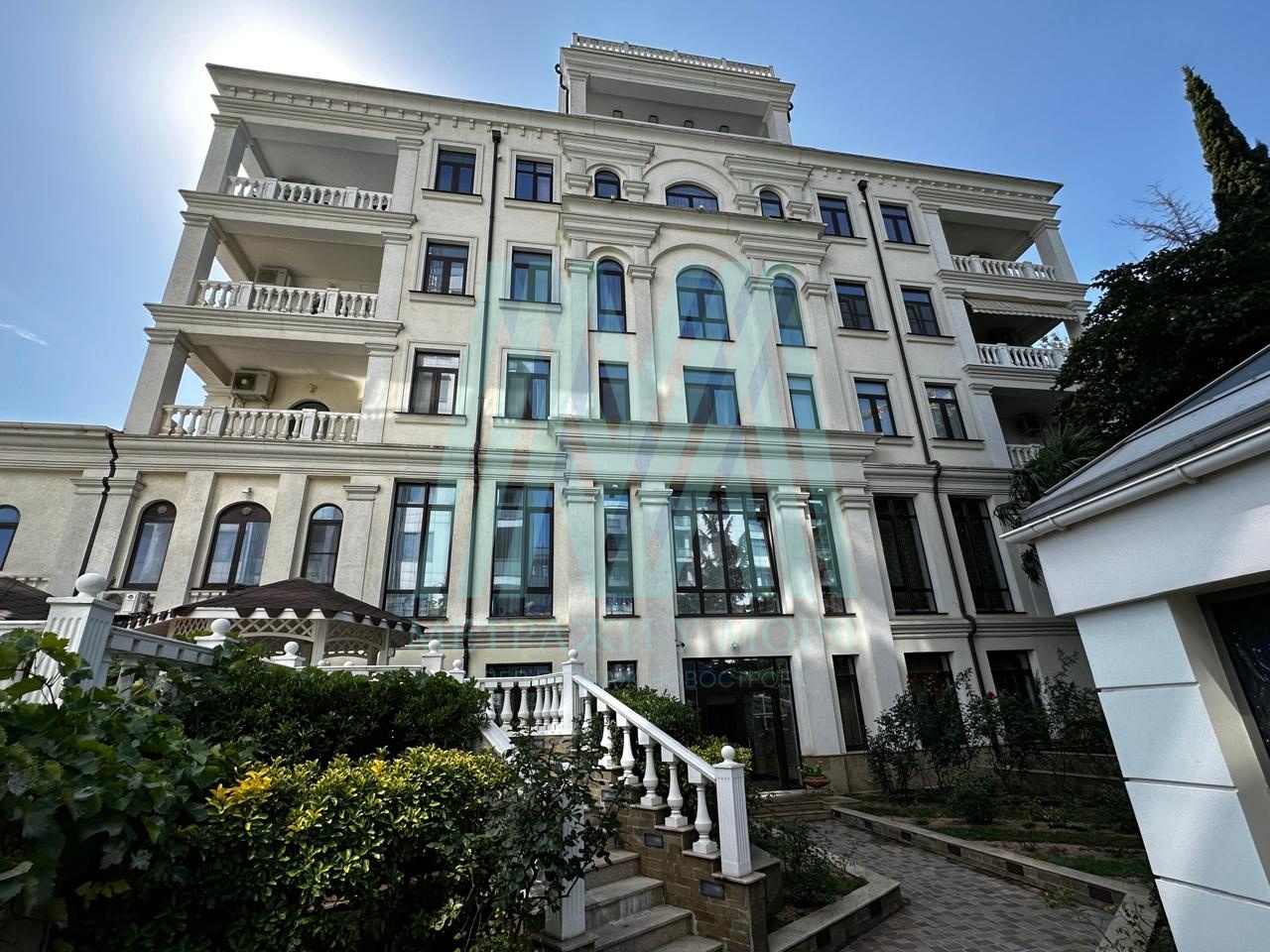 Апартамент в Клубном доме "Дача Доктора Штейнгольца" в городе Алушта, площадью 48,1 кв.м