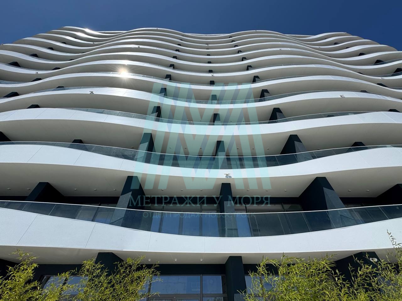 Продаются уникальные апартаменты с видом на море в Алуште