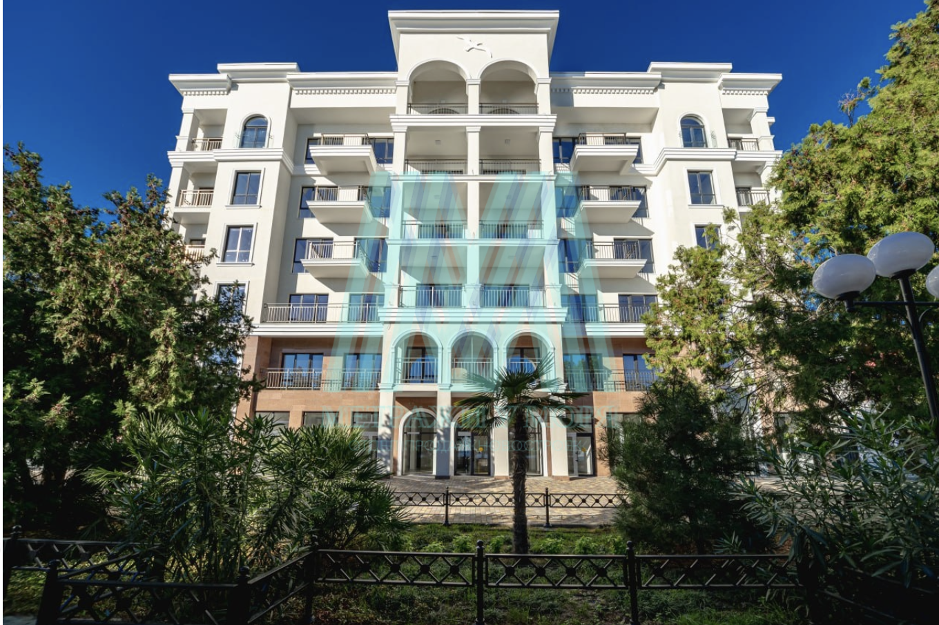 Апартаменты-студия 28,1 м², 4/5 эт. в первой линии у моря